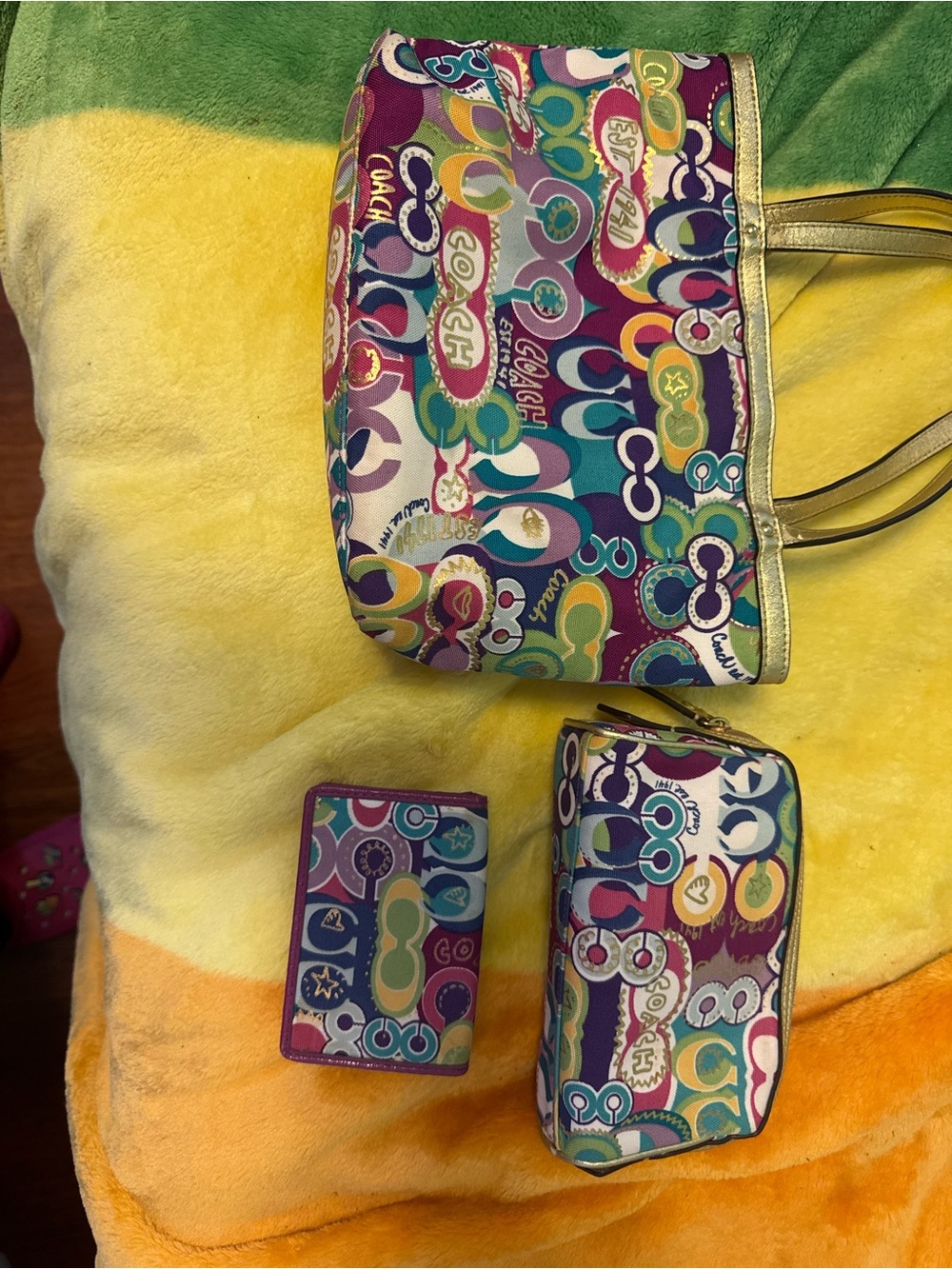 Matching Coach Poppy Purse, Wristlet, and wallet! With hang tag as well!